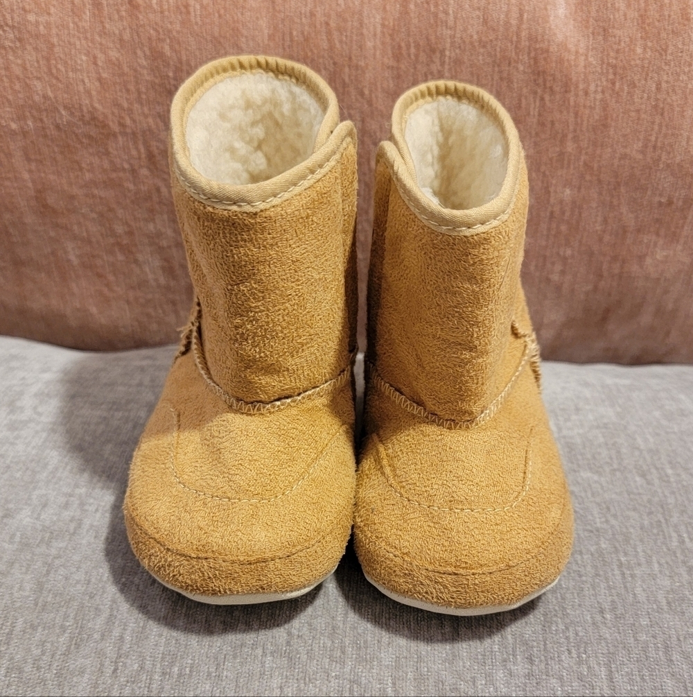 Tong‎ You Yuan Baby Khaki Faux Suede Ankle Boots